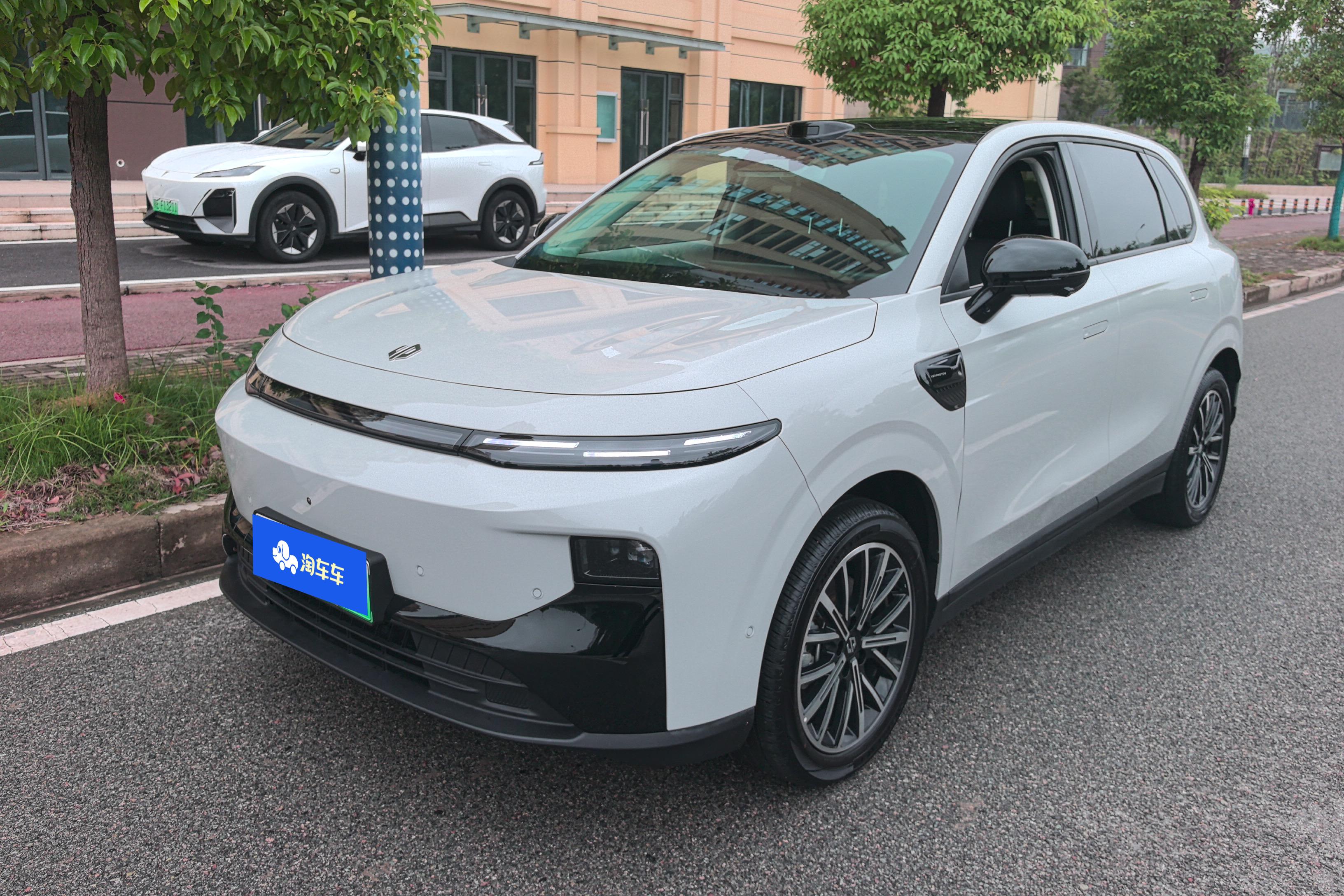 Leapmotor B10 2025 汽车图片 