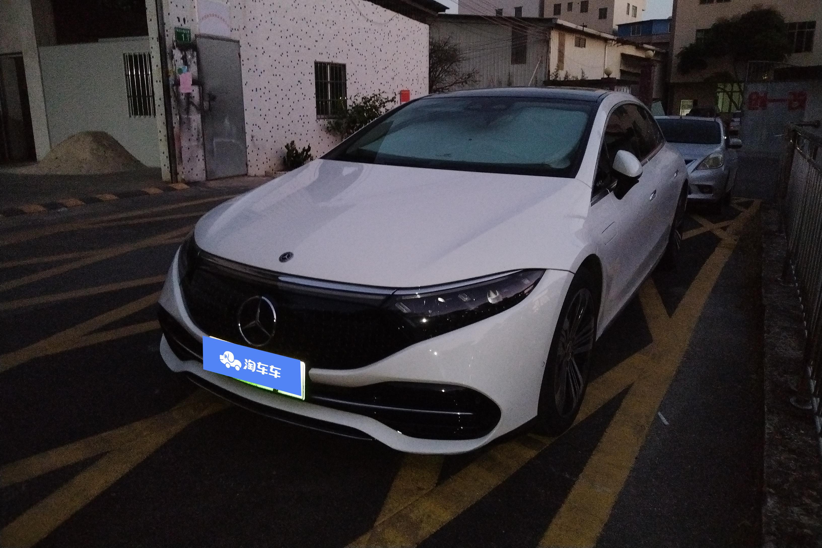 Mercedes-Benz EQS SUV 2022 Mercedes-Benz EQS SUV 2022 car image