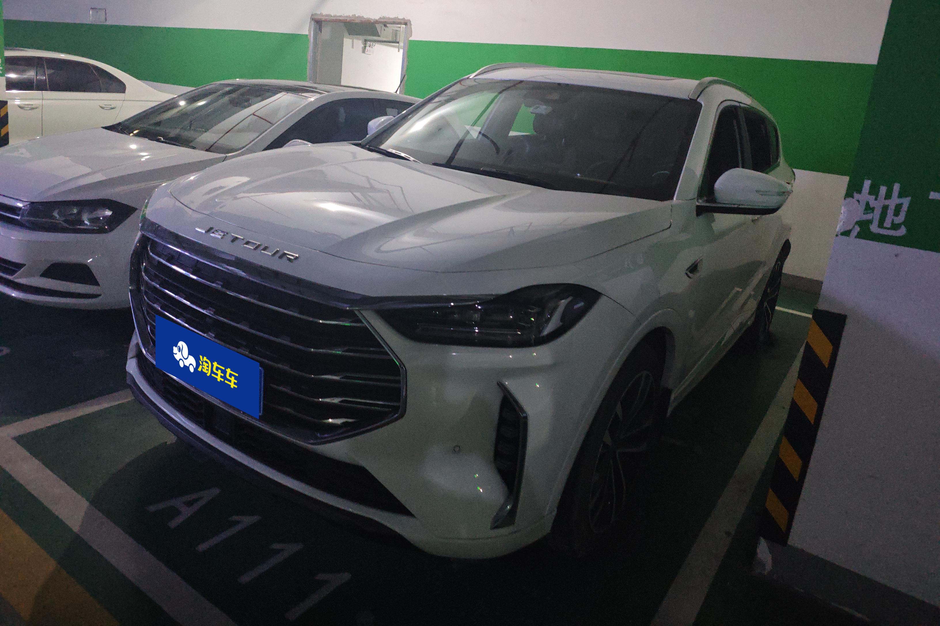 Jetour X70 PLUS C-DM 2022 car image 