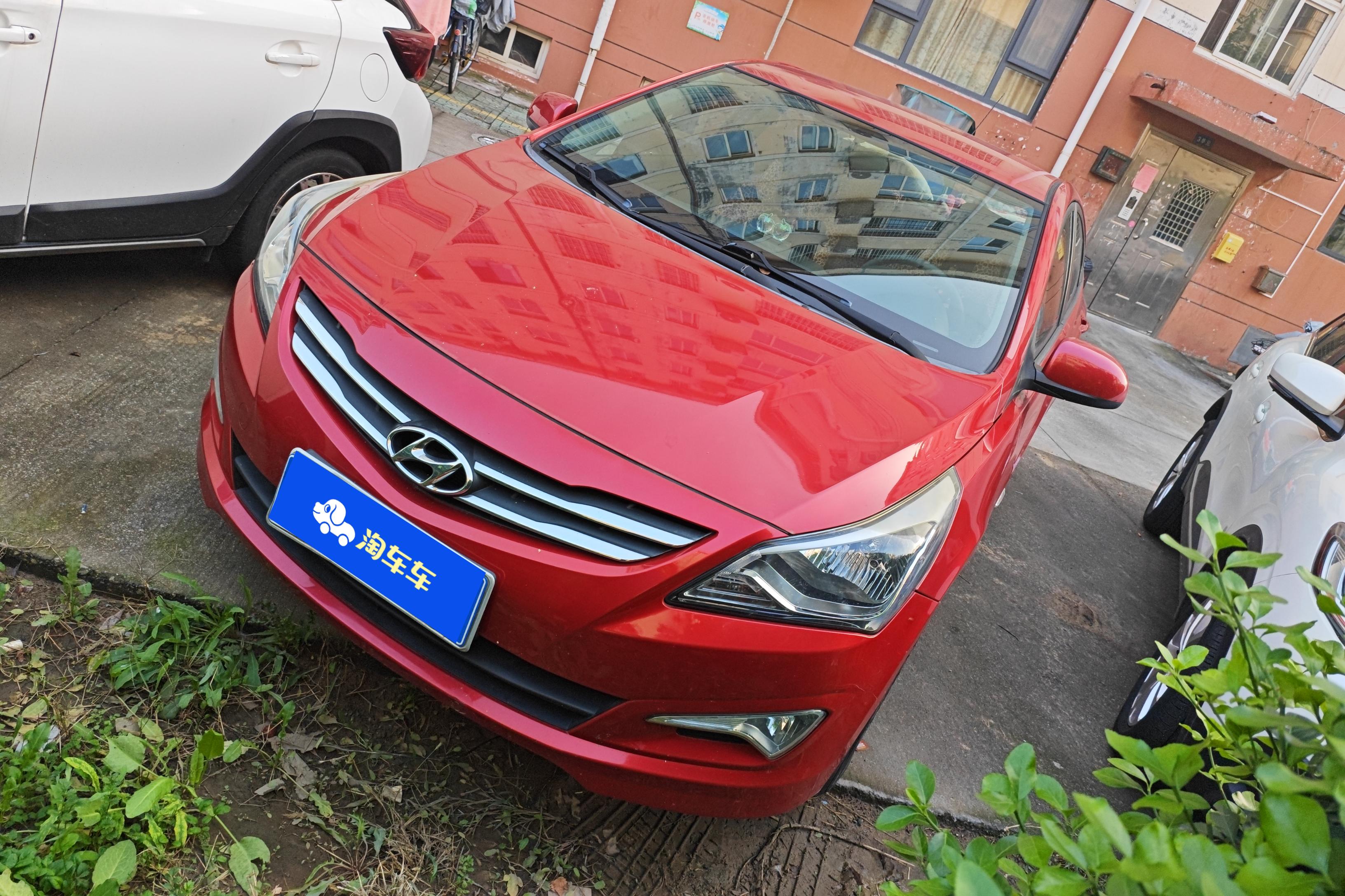 Hyundai Reina 2014 car image 