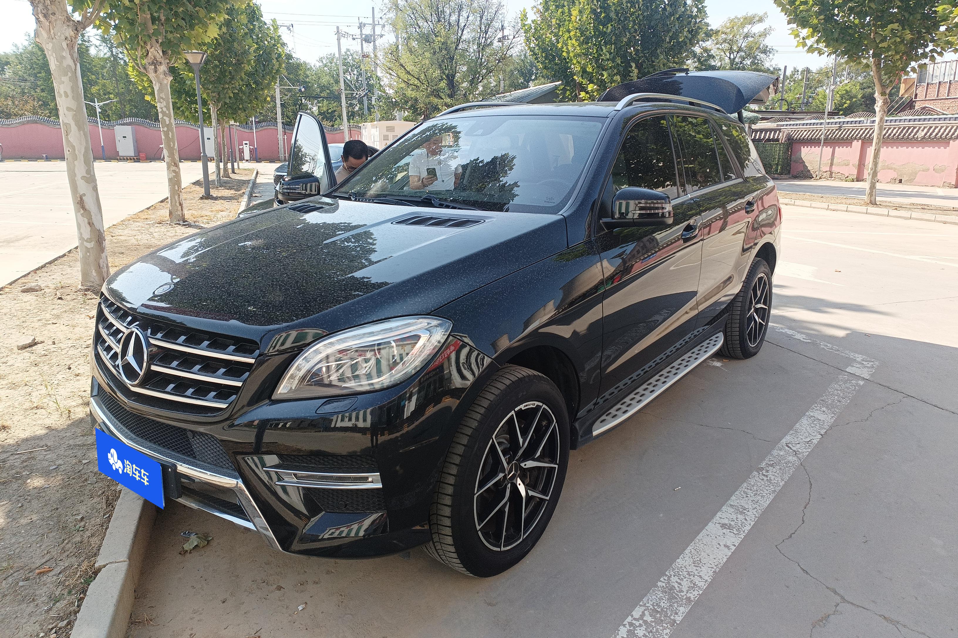 Mercedes-Benz M Class 2014 car image 