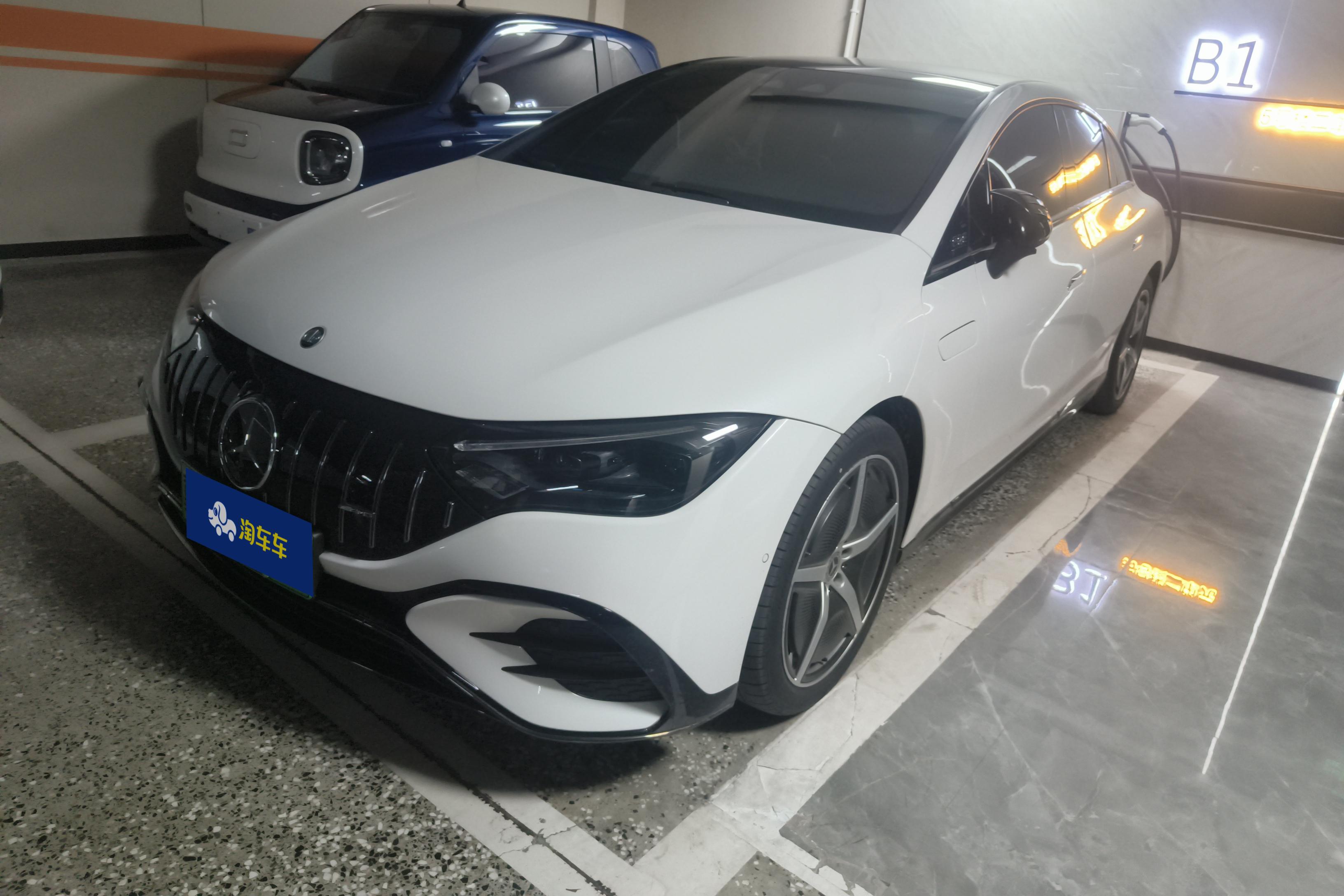 Mercedes-Benz EQE SUV AMG 2023 car image 