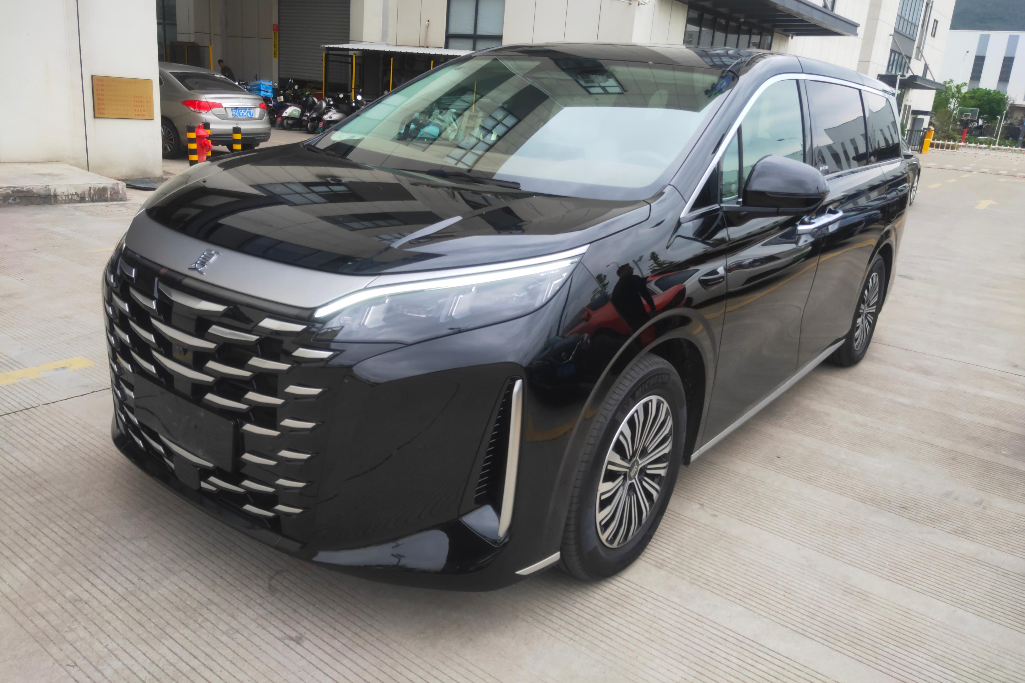 BYD Xia 2024 BYD Xia 2024 car image