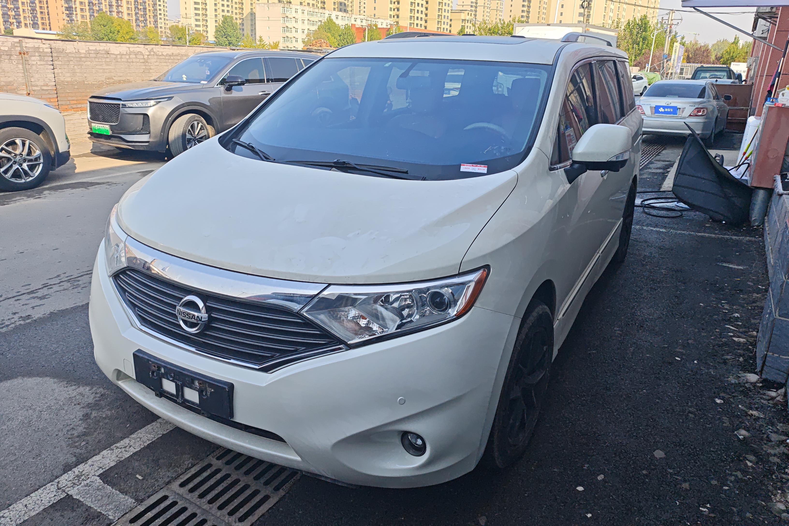 Nissan Quest 2015 汽车图片 