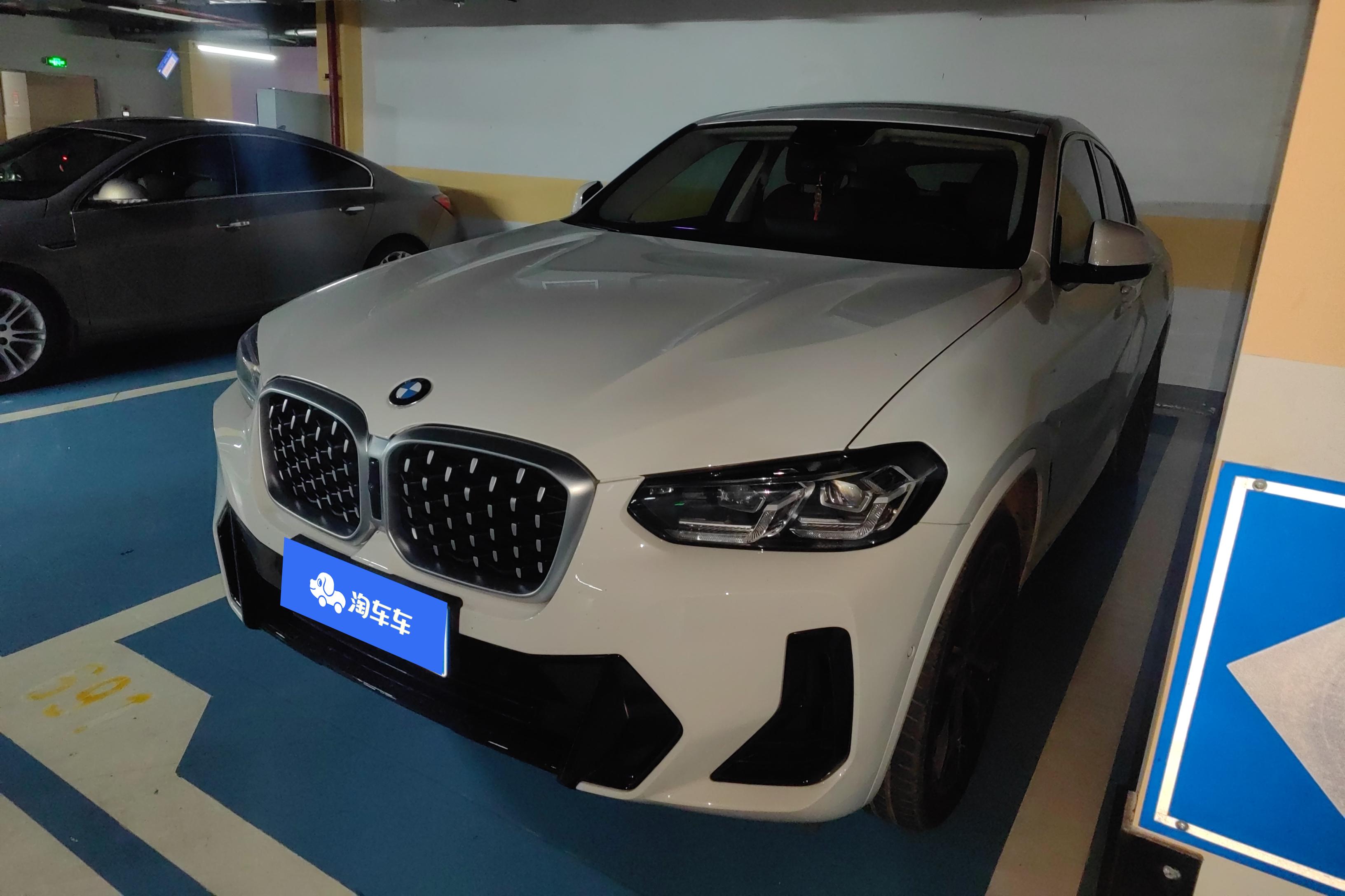 BMW X4 M40i 2024 car image 