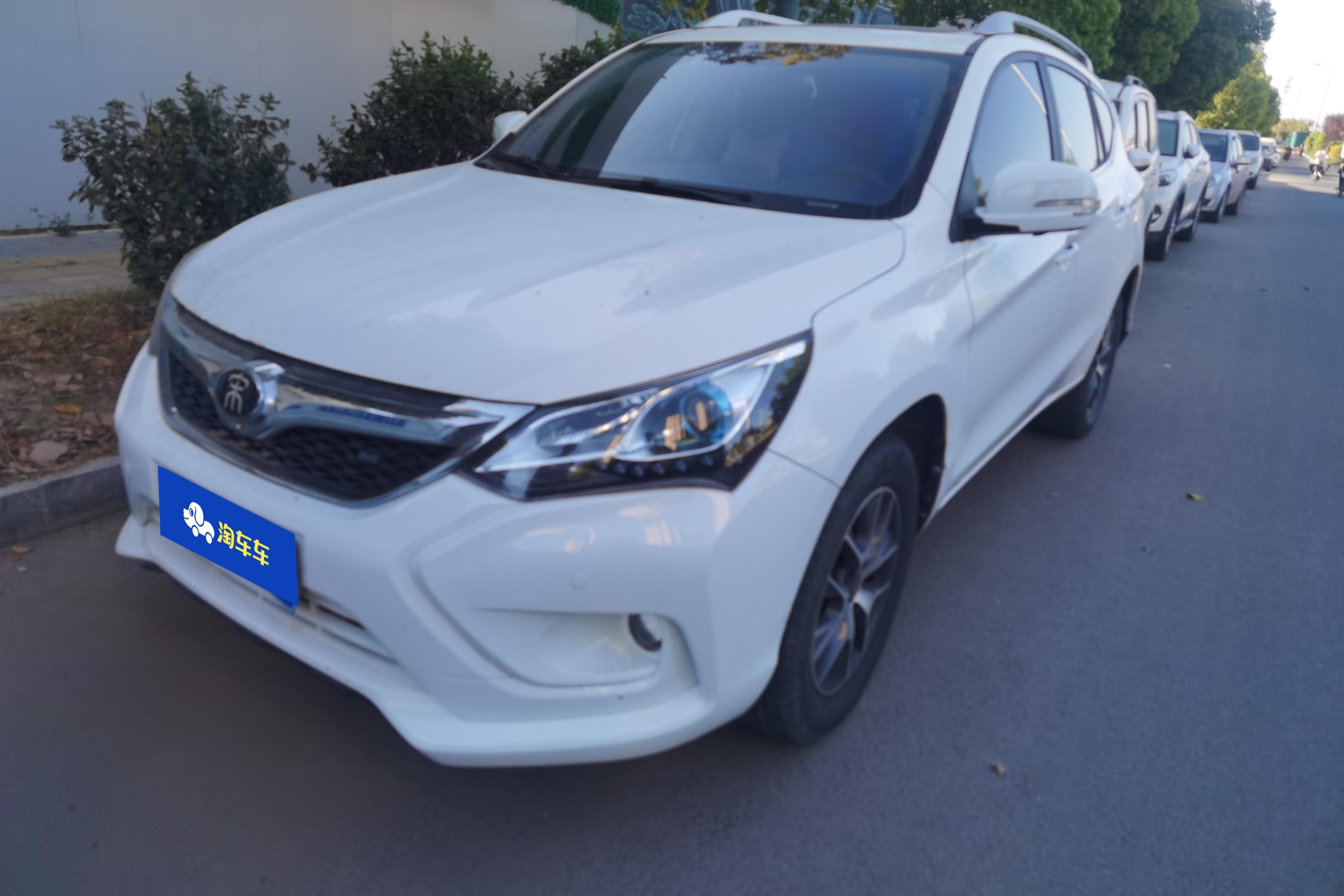 BYD Song 2017 BYD Song 2017 car image