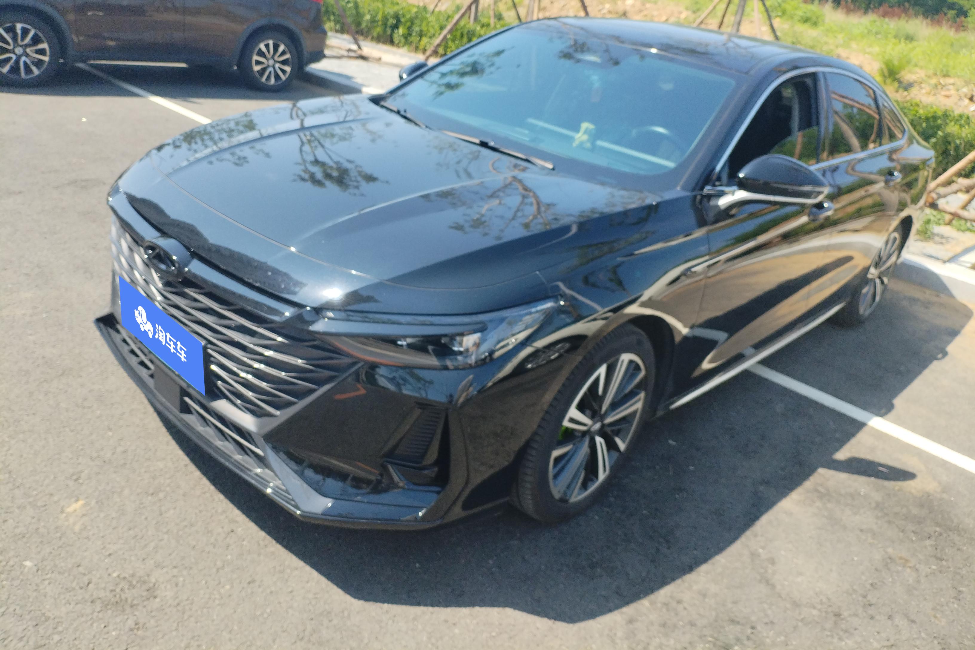 Chery Arrizo 8 Pro 2023 car image 