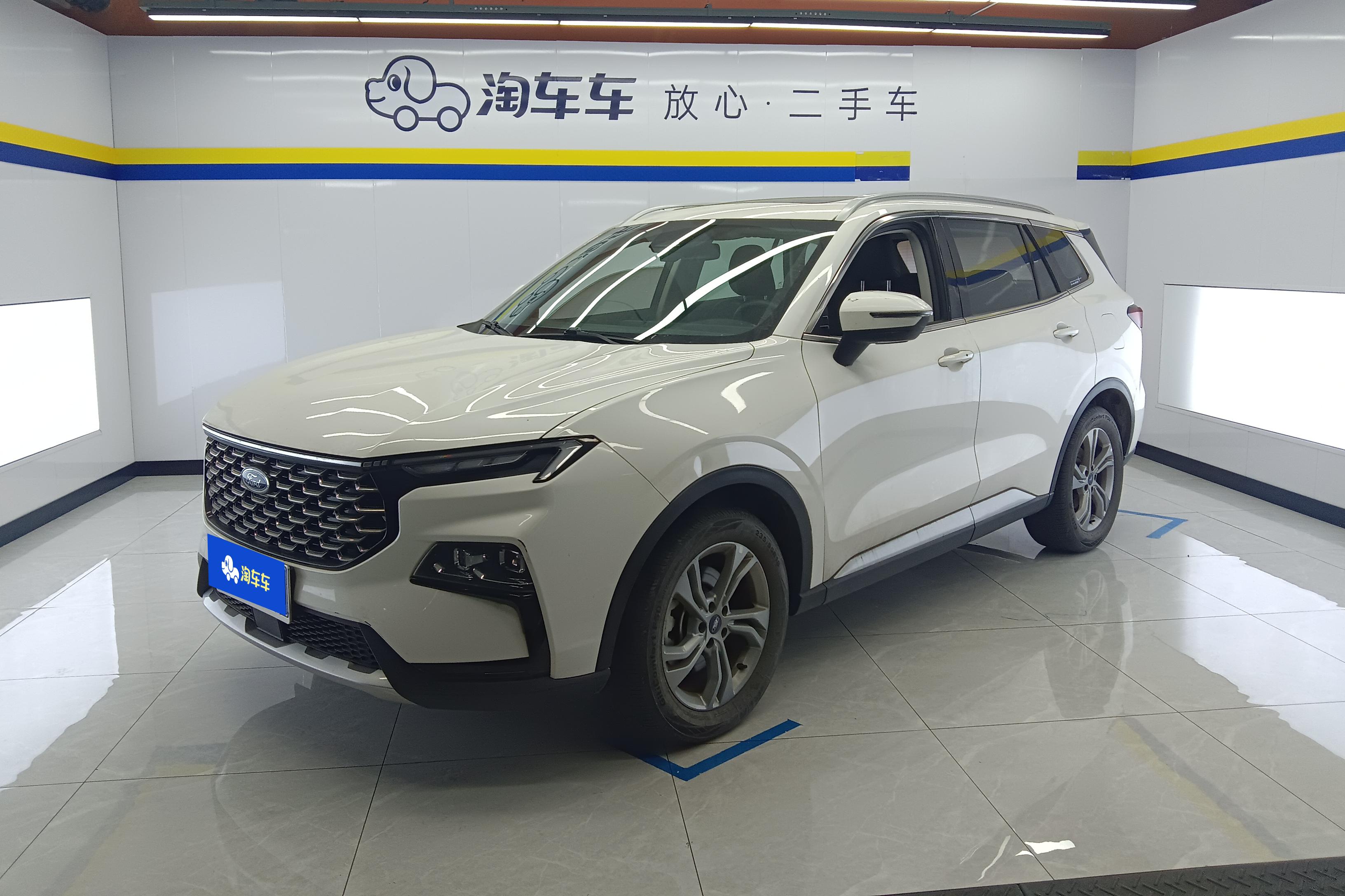 Ford Equator Sport 2022 immagine di auto 