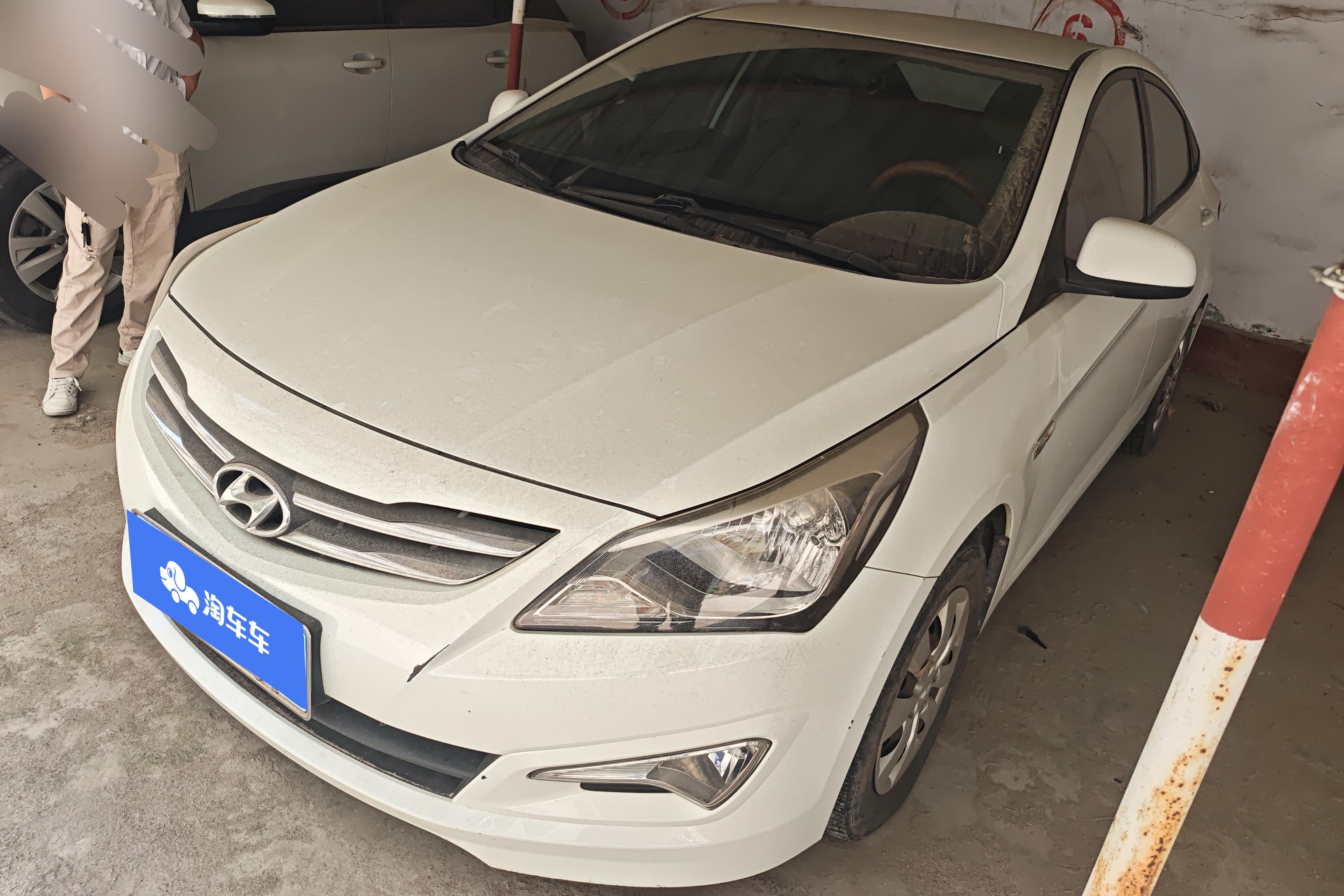 Hyundai Reina 2014 car image 