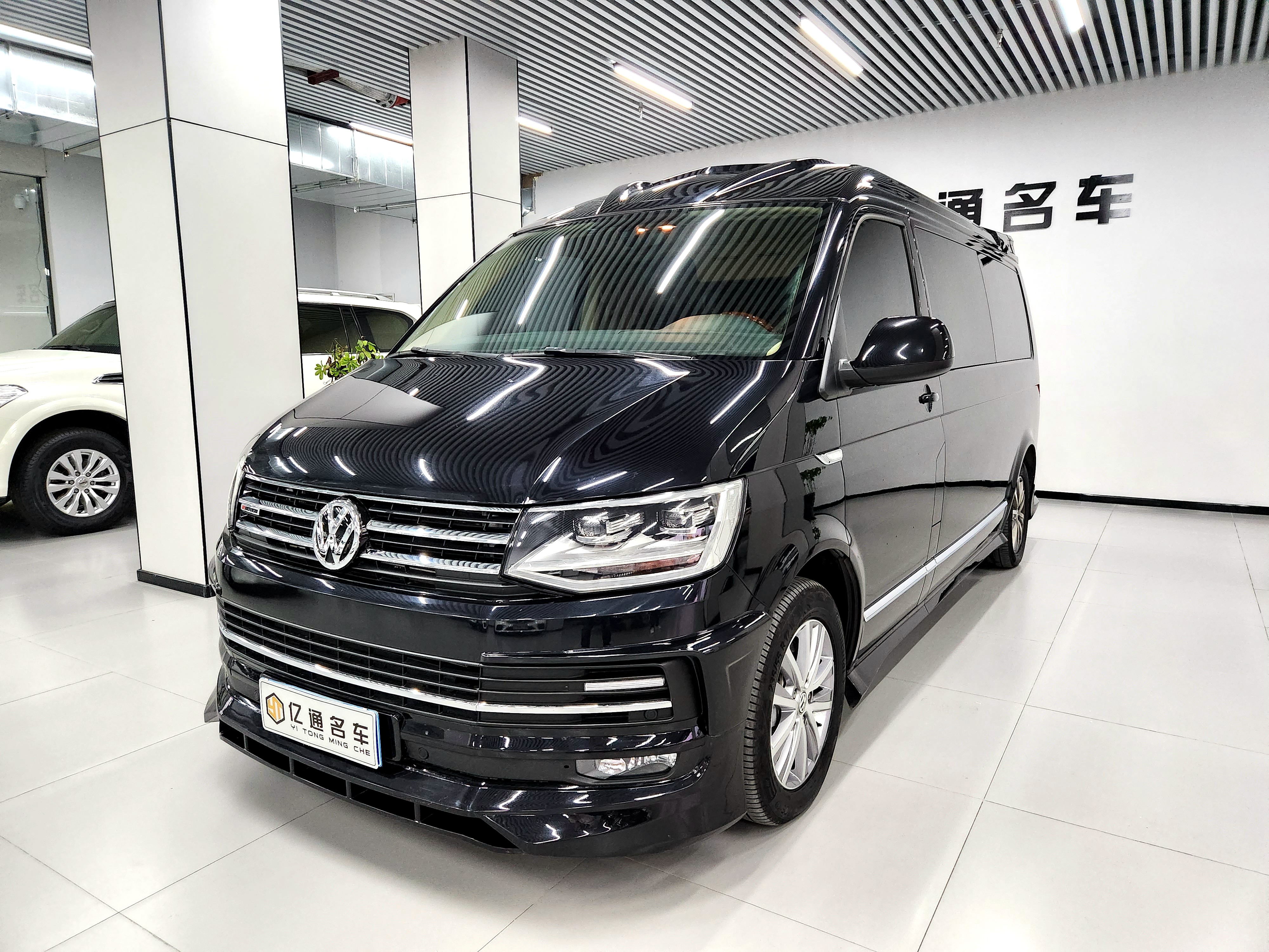 Volkswagen Caravelle 2019 Volkswagen Caravelle 2019 car image