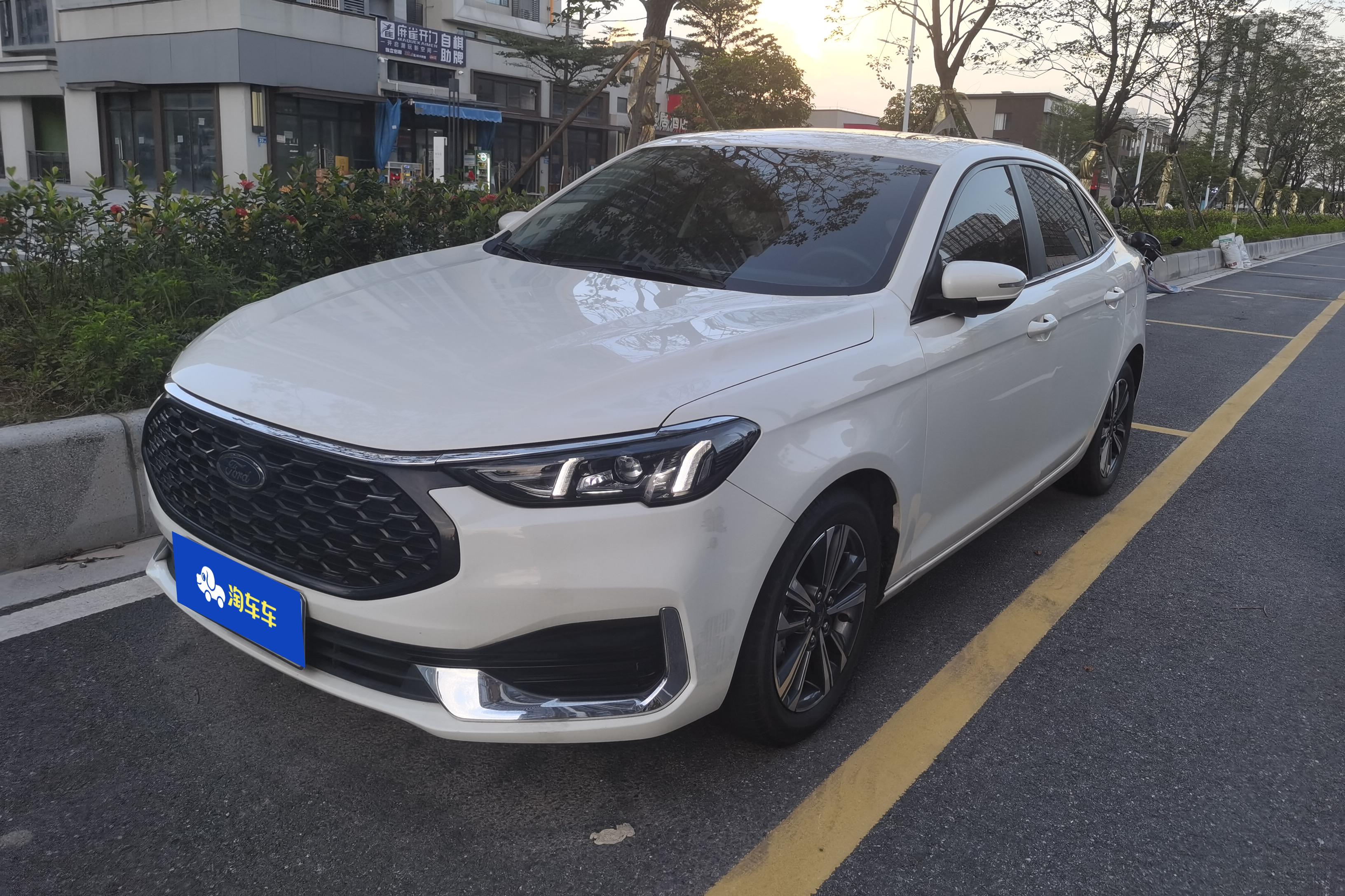 Ford Escort 2022 Ford Escort 2022 car image