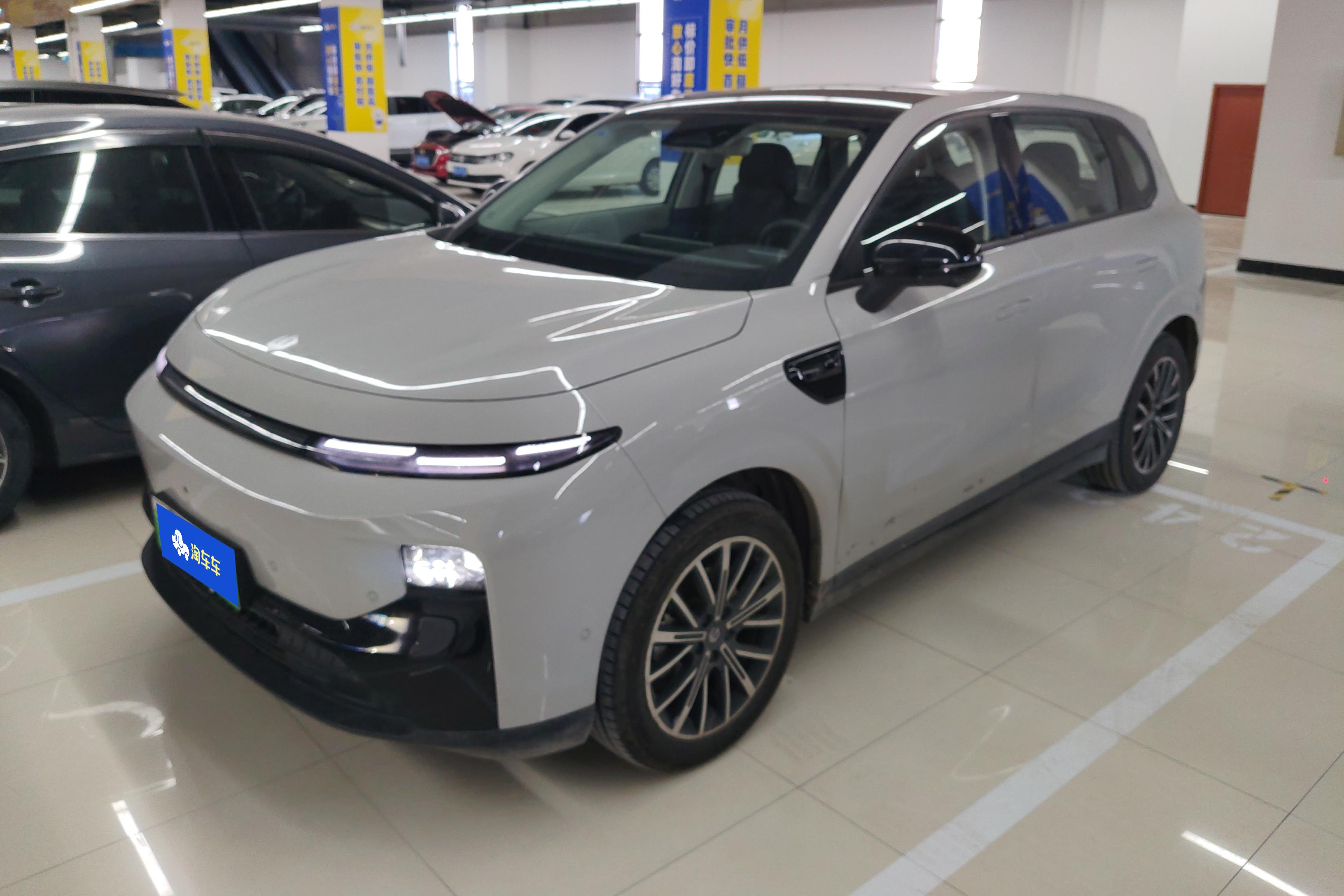 Leapmotor B10 2025 汽车图片 