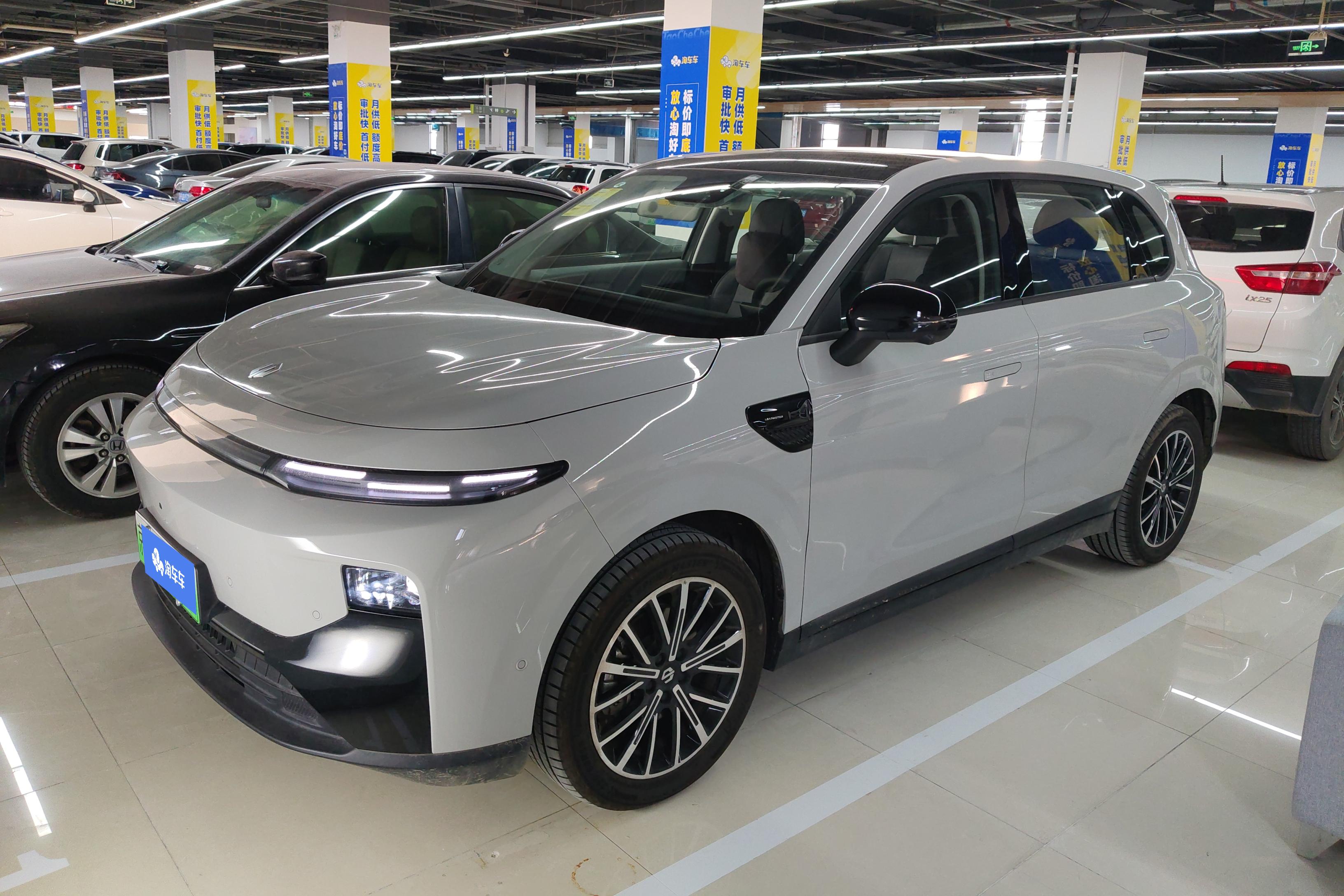 Leapmotor B10 2025 汽车图片 