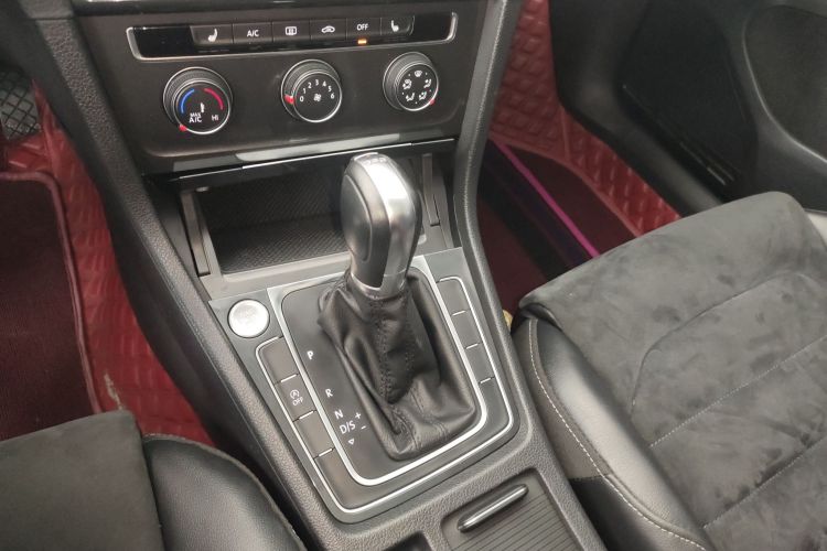 Volkswagen Golf 2019 imagen de coche #14