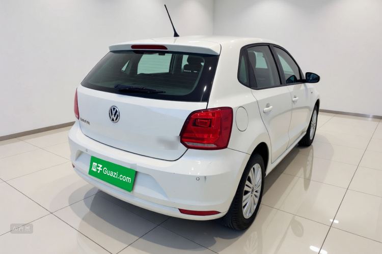 Volkswagen Polo 2017 car image #7