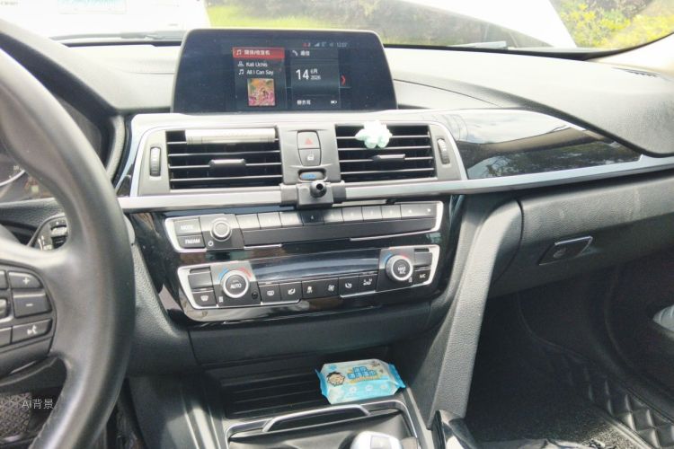 BMW 3 Series 2018 #15 BMW 3 Series 2018 car image #15