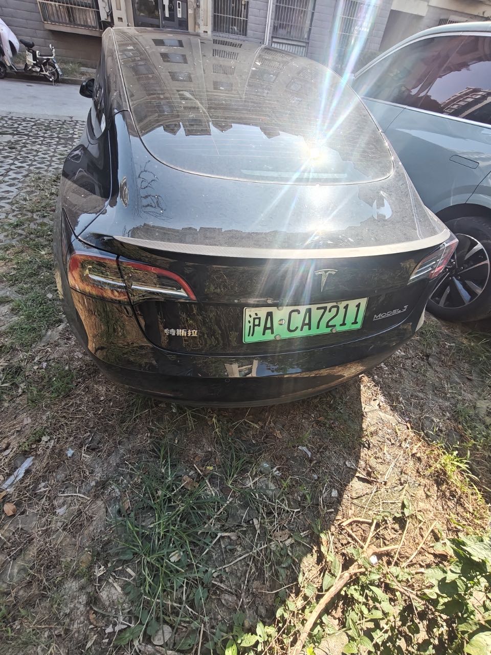 Tesla Model 3 2023 car image #4