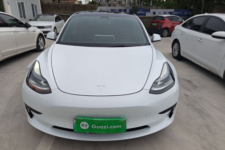 Tesla Model 3 2021 car image #3
