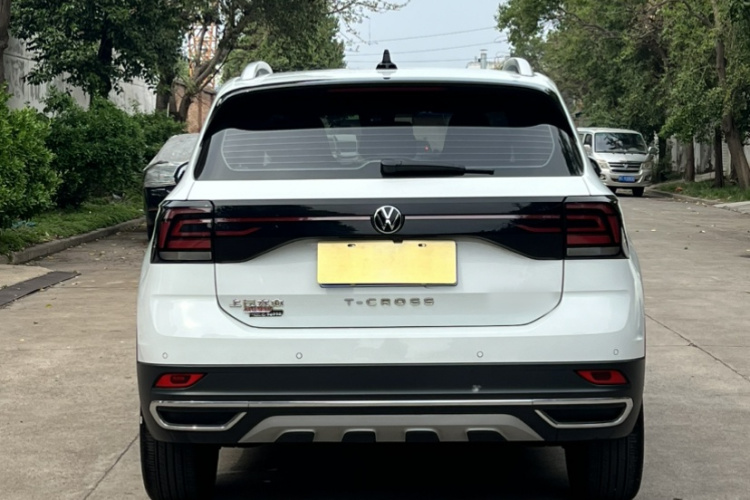 Volkswagen T-Cross 2023 car image #8