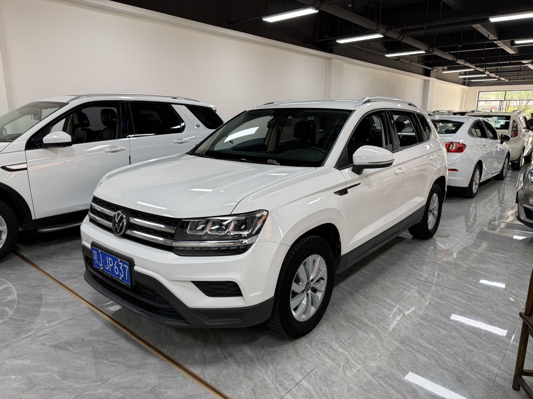 Volkswagen Tharu 2021 immagine di auto #3