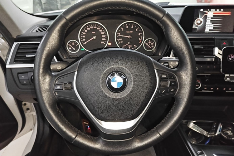 BMW 3 Series 2016 #11 BMW 3 Series 2016 car image #11