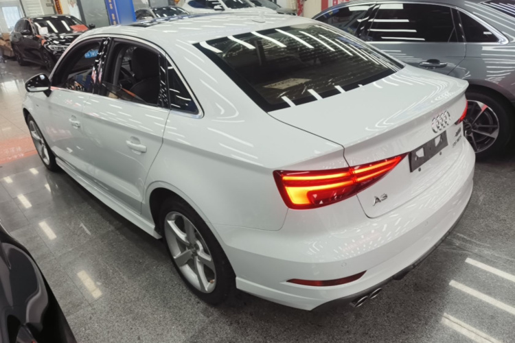 Audi A3 2018 car image #5