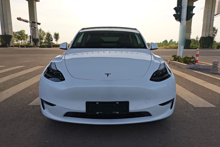 Tesla Model Y 2022 #3 Tesla Model Y 2022 car image #3