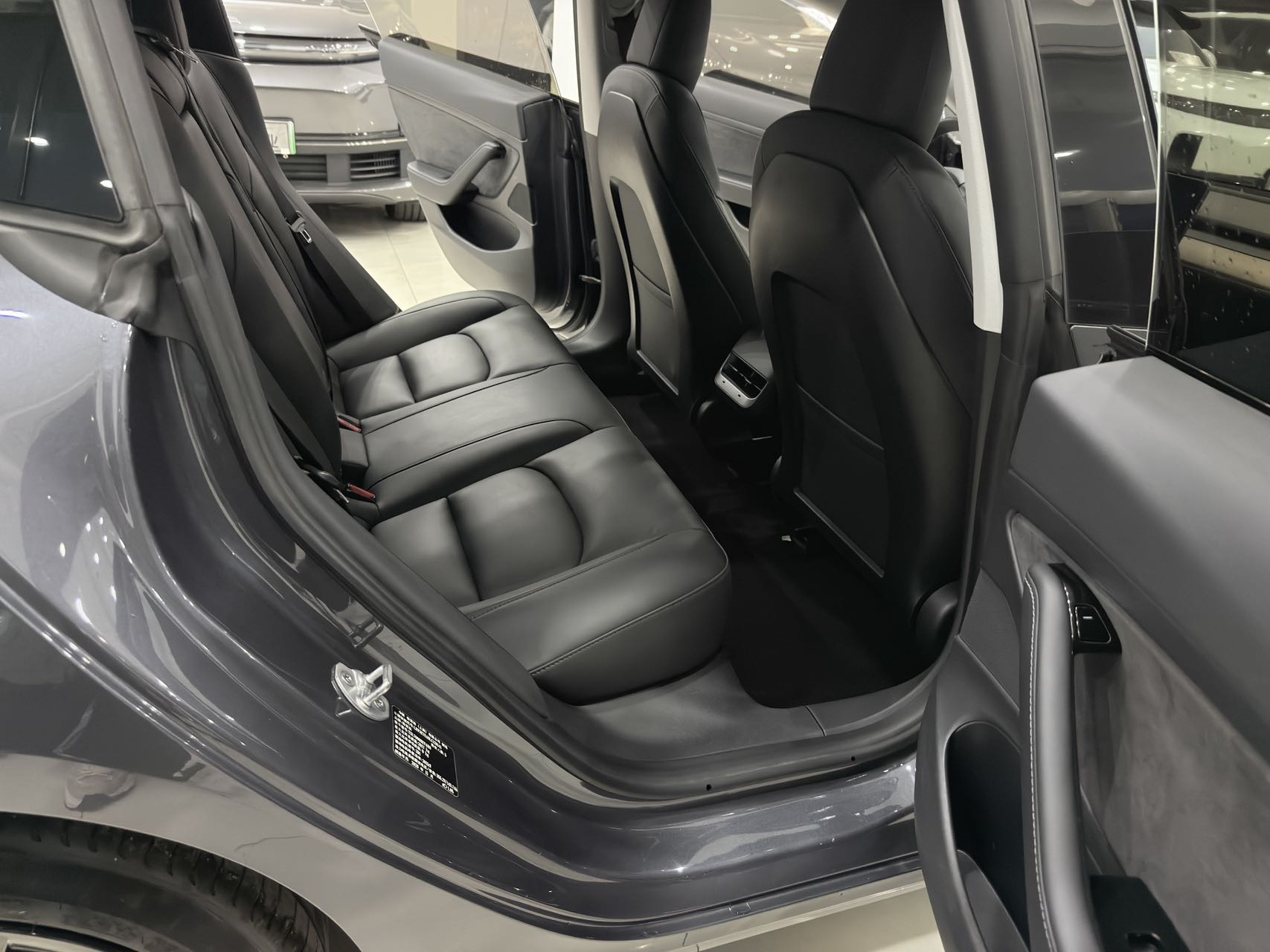 Tesla Model 3 2020 #8 Tesla Model 3 2020 صورة سيارة #8