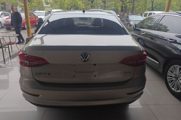 Volkswagen Lavida 2020 car image #6