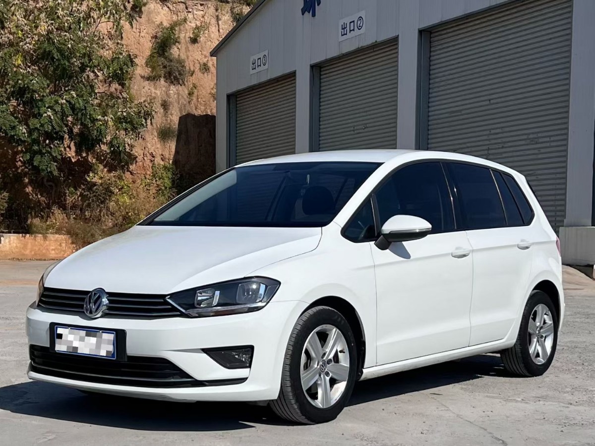 Volkswagen Golf Sportsvan 2017 Volkswagen Golf Sportsvan 2017 car image