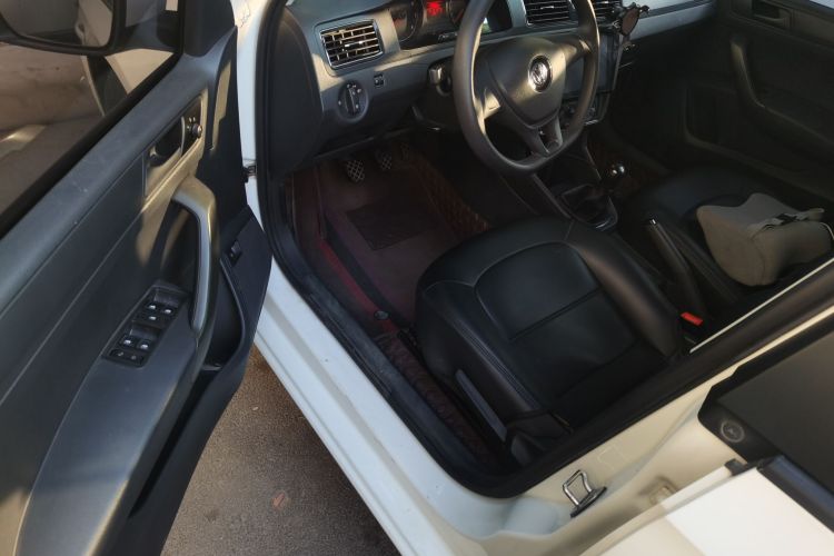 Volkswagen Santana 2017 car image #13