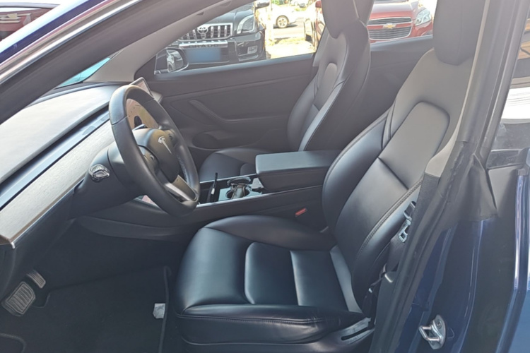 Tesla Model 3 2020 car image #15