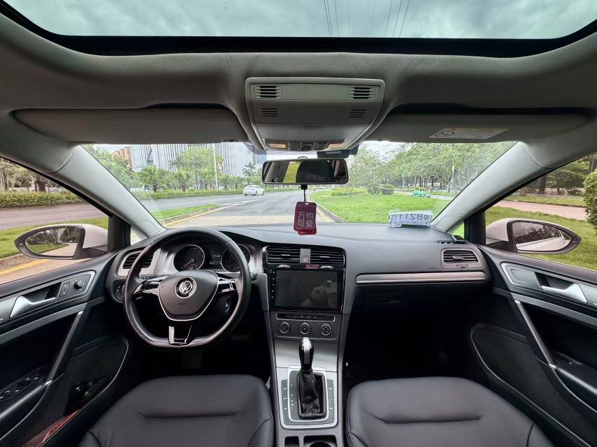 Volkswagen Golf 2016 car image #4