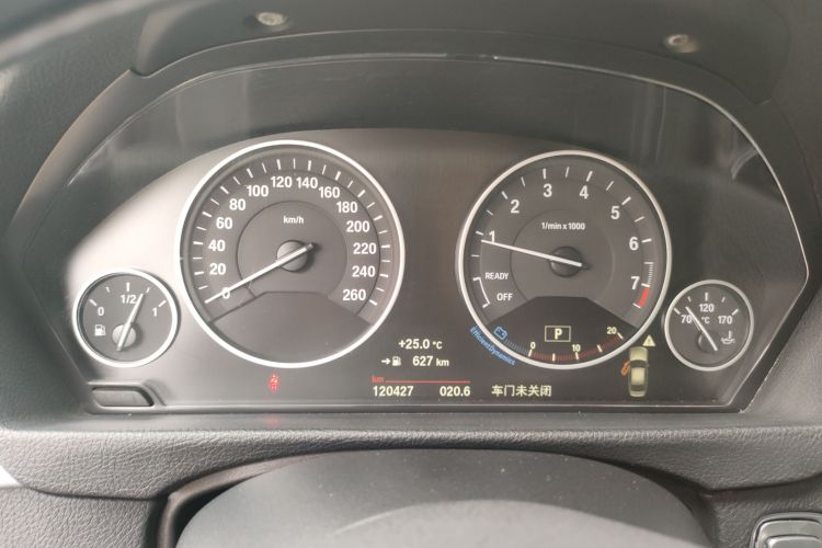 BMW 3 Series 2018 imagen de coche #12