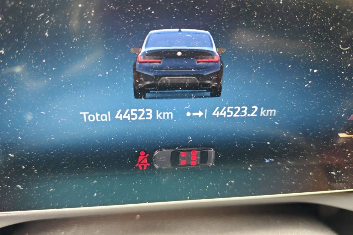 BMW 3 Series 2024 #25 BMW 3 Series 2024 car image #25