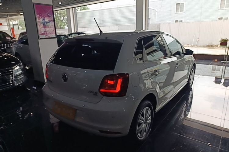 Volkswagen Polo 2019 car image #7