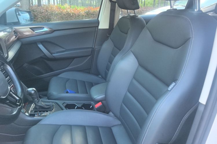 Volkswagen Tharu 2019 imagen de coche #15