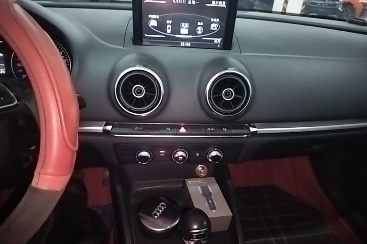 Audi A3 2016 car image #13