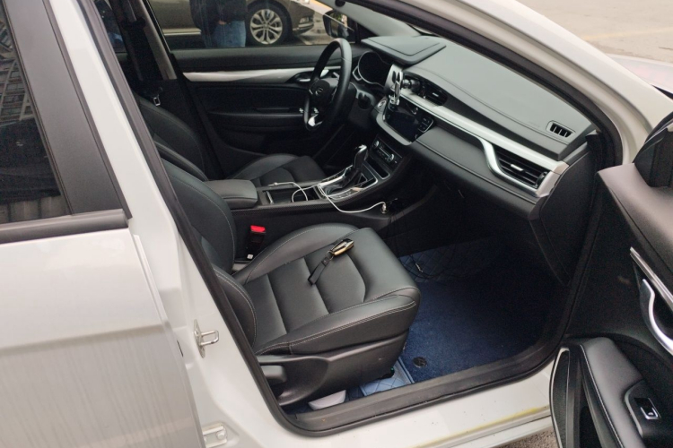 GEELY Emgrand 2020 #23 GEELY Emgrand 2020 car image #23