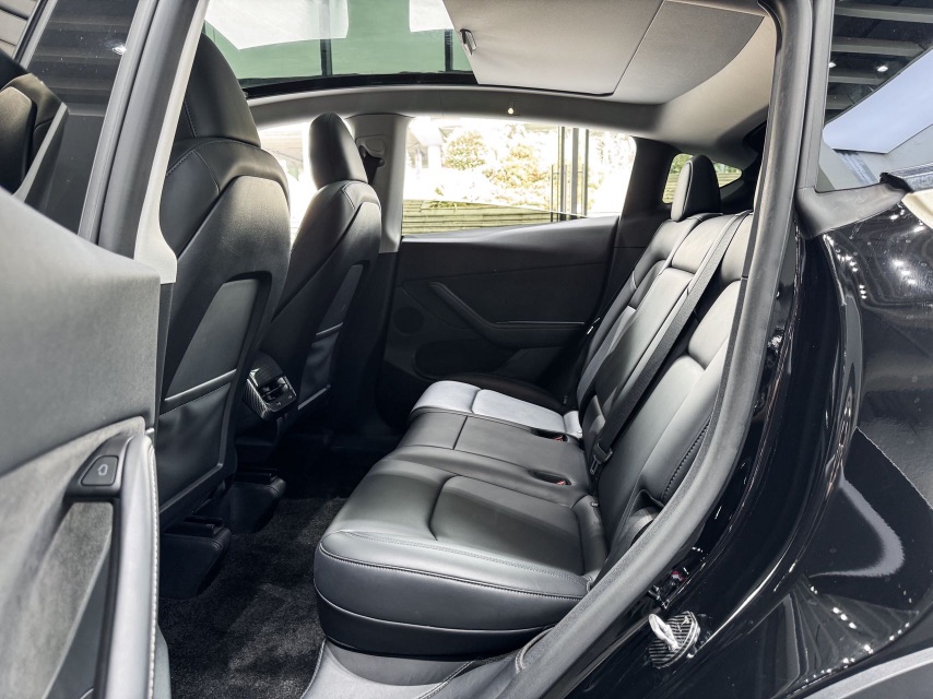 Tesla Model Y 2024 car image #8