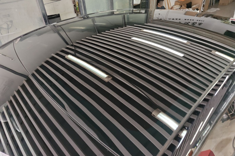 Tesla Model Y 2021 car image #25