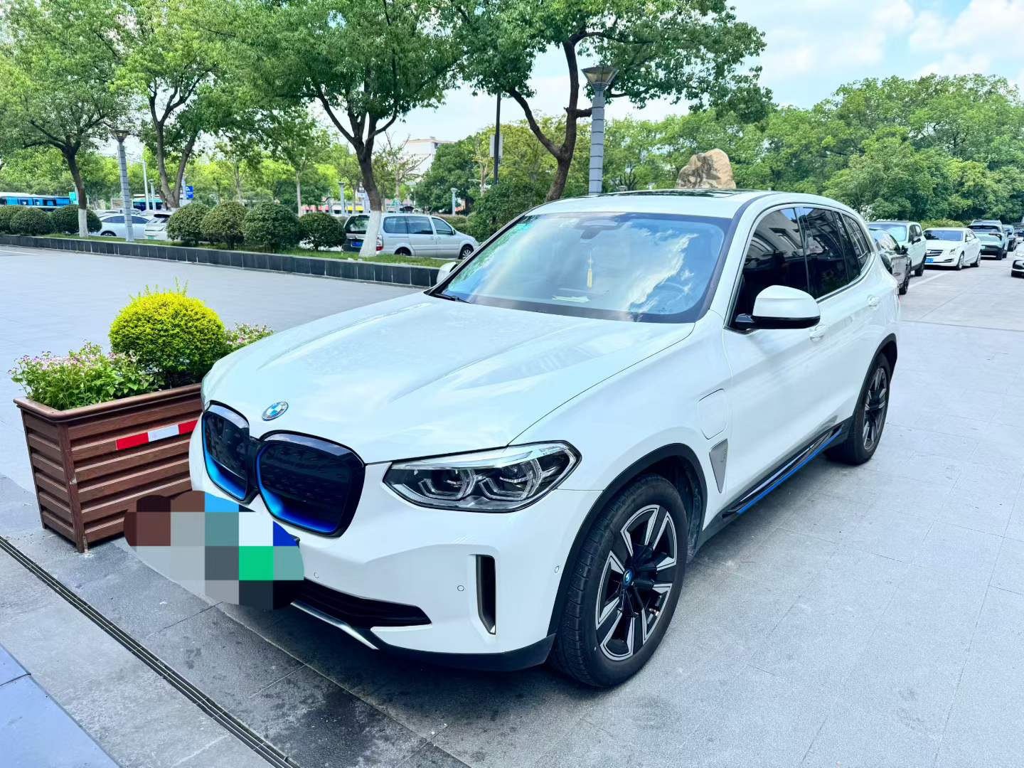 BMW iX3 2021 BMW iX3 2021 car image
