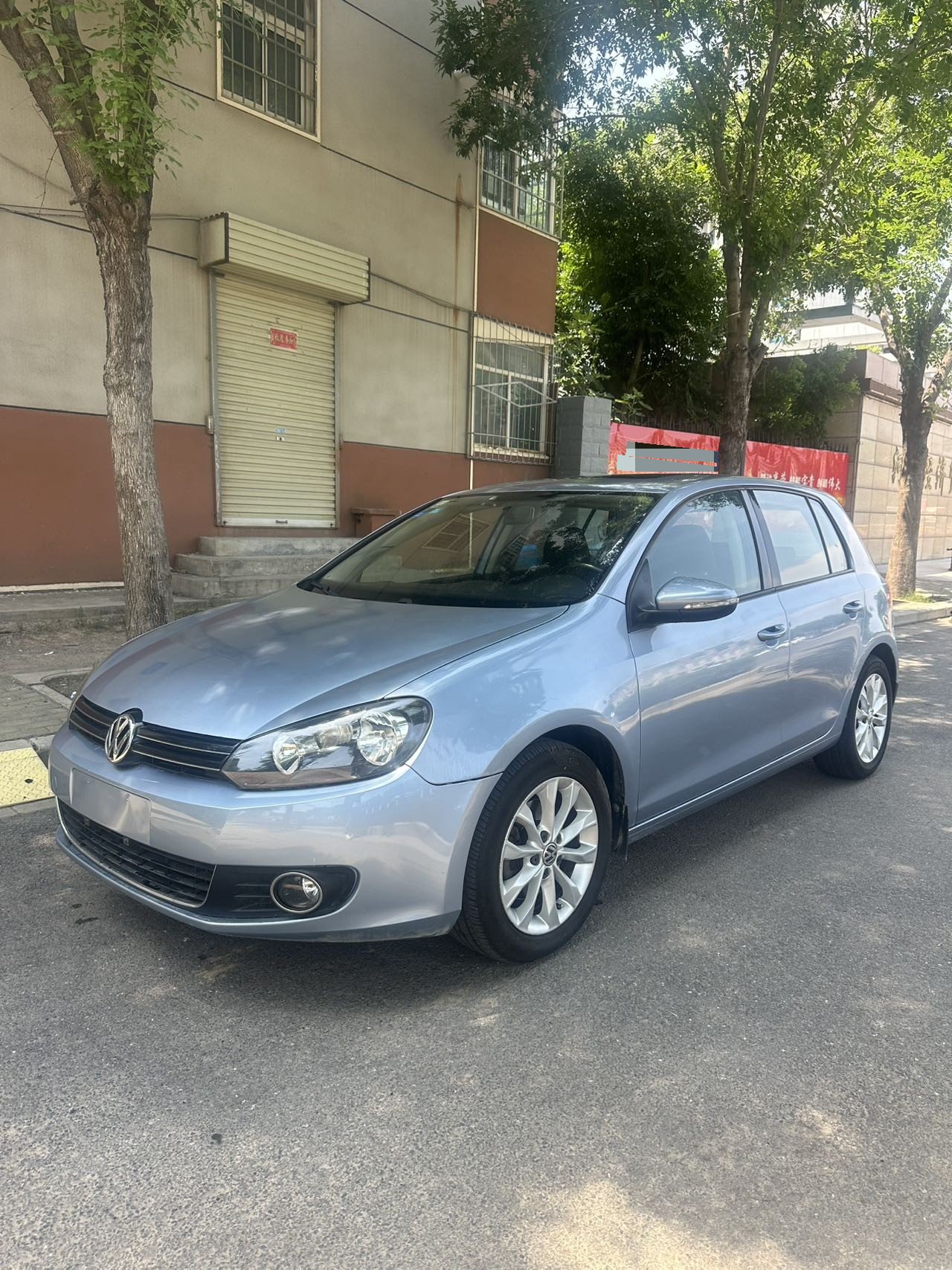 Volkswagen Golf 2012 car image 