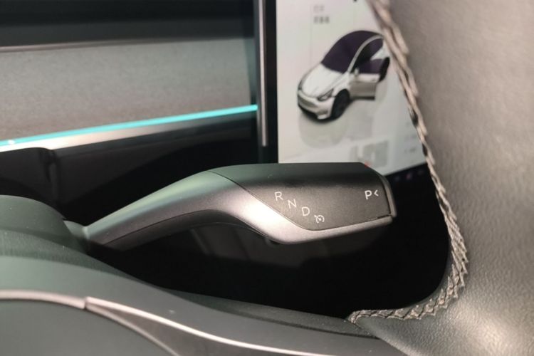 Tesla Model Y 2024 #18 Tesla Model Y 2024 car image #18