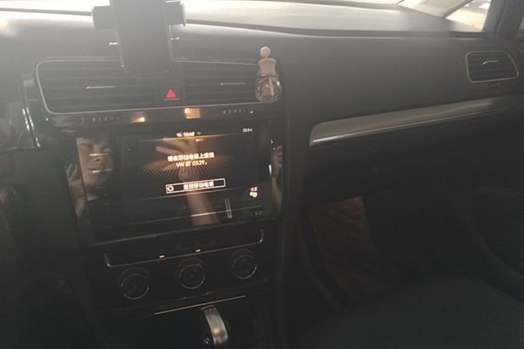 Volkswagen Golf 2020 car image #15