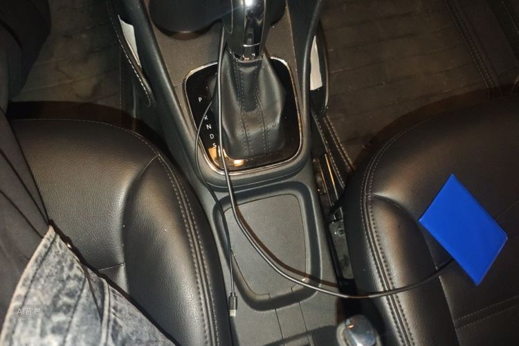 Volkswagen Polo 2016 car image #16