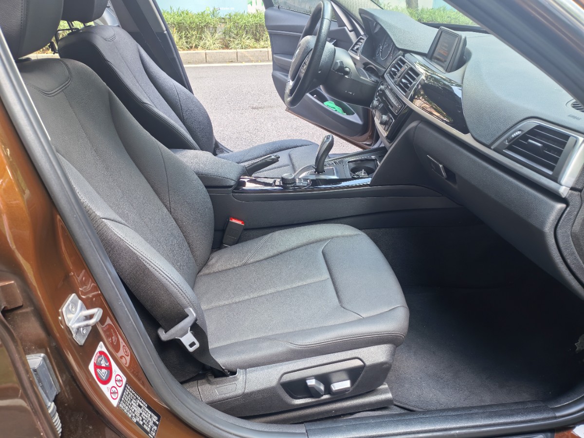 BMW 3 Series 2017 #10 BMW 3 Series 2017 car image #10