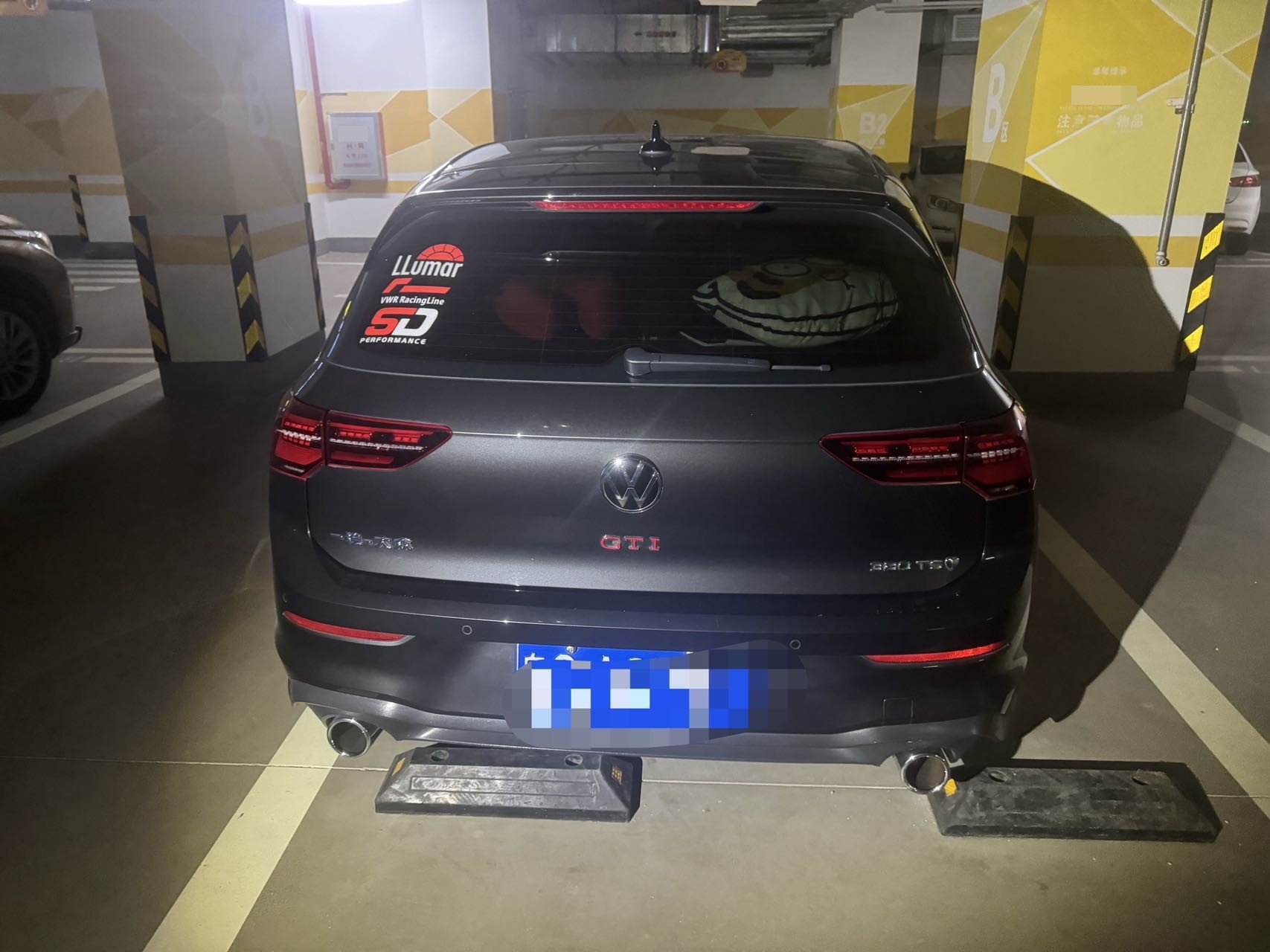 Volkswagen GolfGTI 2023 immagine di auto #3