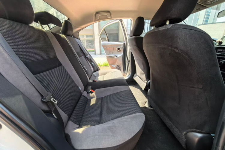 Toyota Vios 2021 image de voiture #10