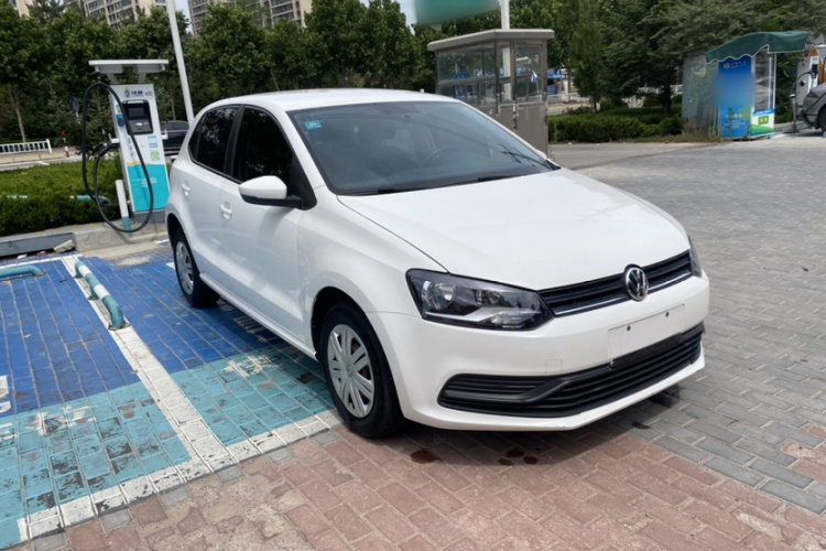 Volkswagen Polo 2016 car image #4